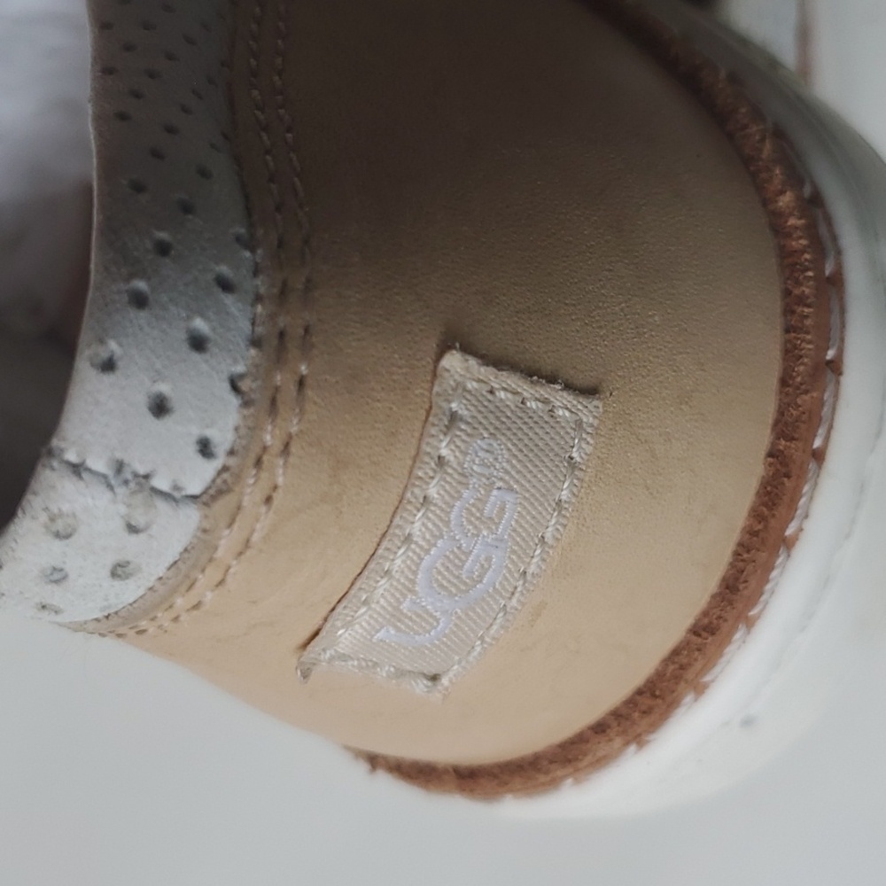 UGG Adley - Picture 5 of 6